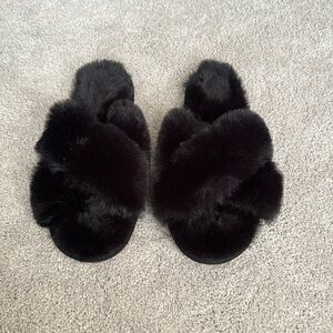 Lauren Conrad Fuzzy Black Slippers